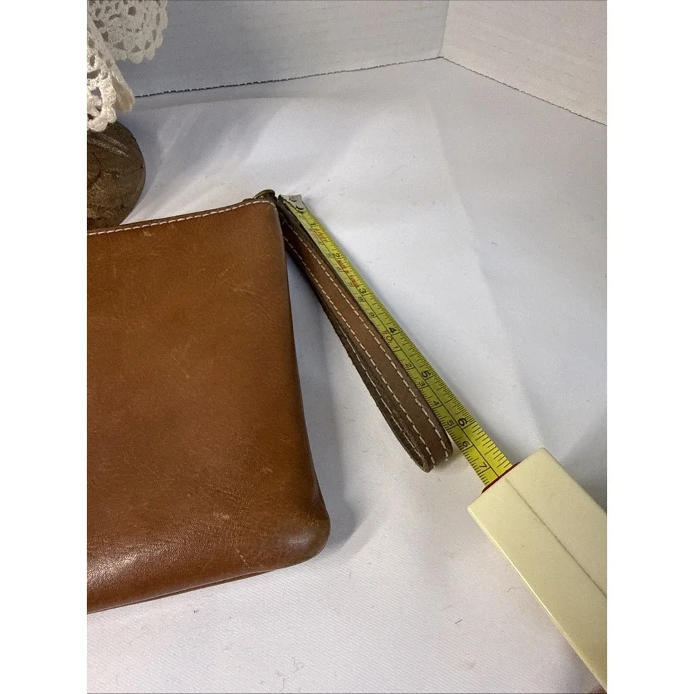 Patricia Nash Cassini Tan Genuine Leather Wristlet Clutch Purse P34901